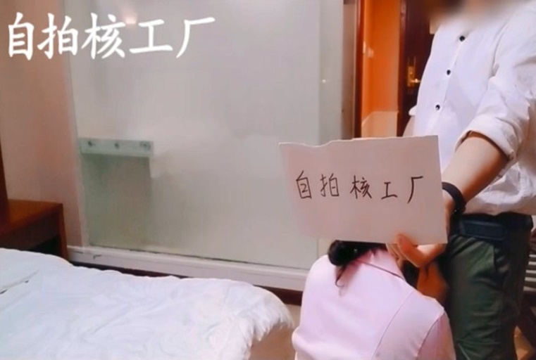 在酒店约爱人自拍来个大屌病人跟淫乱小护士的爱情动作片