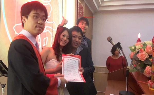 台湾新婚夫妻结婚典礼视频和洞房啪啪啪视频流出,新娘长相一般,贵在真实