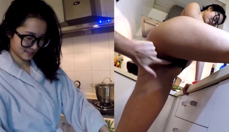 北京嫩模瑶瑶和男友玩裸体性爱厨房，一边做菜一边被玩逼貌似厨艺还不错