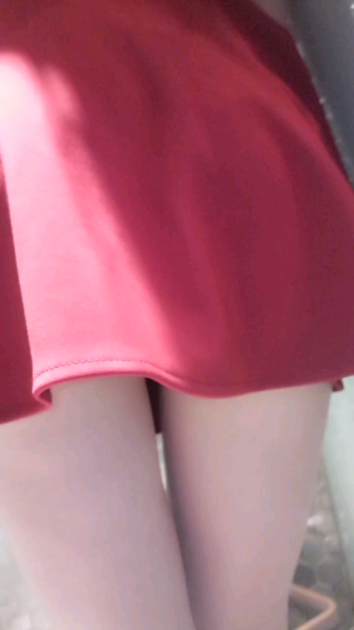 [短视频区] 红色连衣裙①